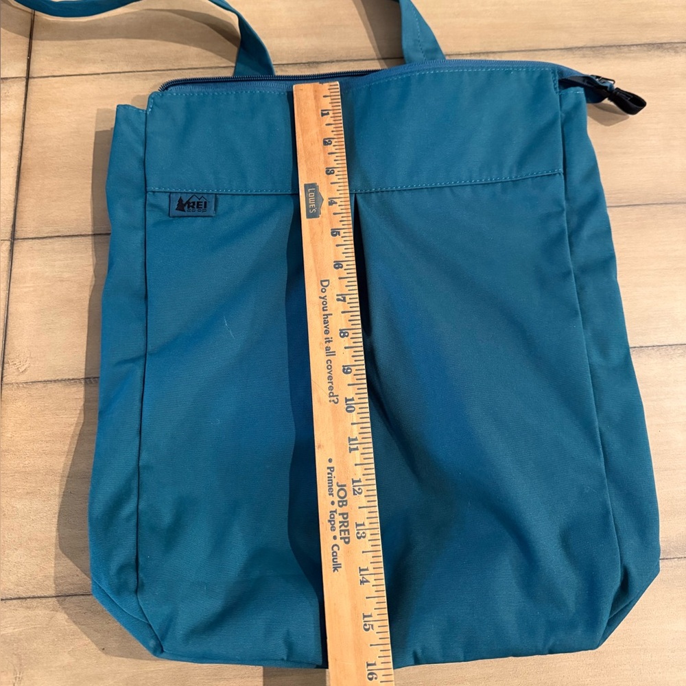 REI Beyonder Convertible Bag-Teal